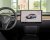 Mobilhållare Tesla Model Y från 2020- | Montering till vänster om bildskärm