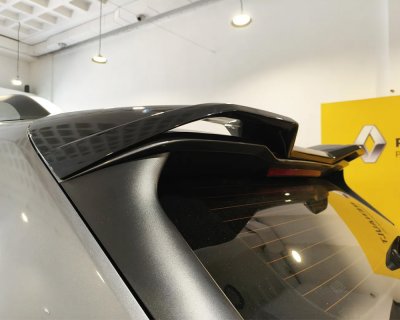 Takvinge V1 till Dacia Duster från 2024- | Sportig design för baklucka