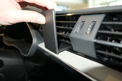 Mobilhållare Audi Q3 från 2019- och nyare