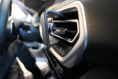 Mobilhållare till BMW X4 från 2018-