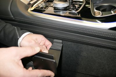 Mobilhållare till BMW X6 från 2020-2023