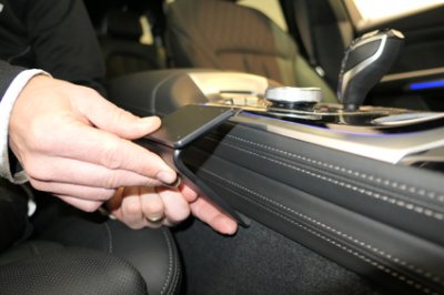 Mobilhållare till BMW X6 från 2020-2023