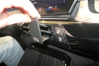Mobilhållare BMW X1 från 2023-