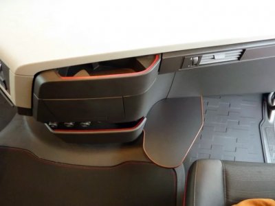 Bord för kaffekokare/kaffemaskin till Volvo FH Version 4/5 från 2013-