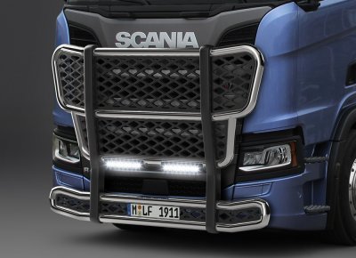 Frontskydd i ABS-plast till Scania C20
