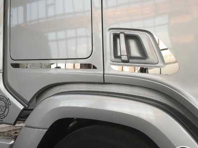 Detalj för montering runt dörrhandtagen + sidan i Rostfritt stål till Scania R/S-serien från 2017-