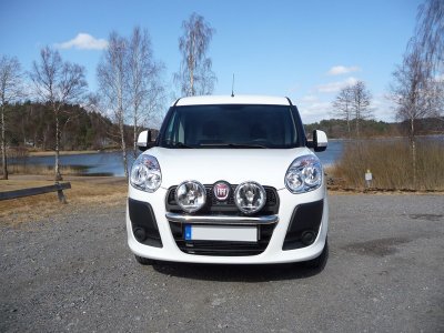 Extraljusfäste i Rostfritt stål till Opel Combo 2012-
