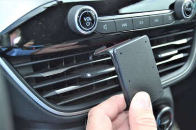 Mobilhållare Ford Escape från 2020-