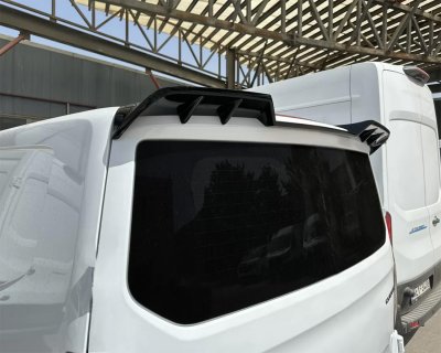 Takvinge V2 till Ford Tourneo Custom från 2023- | Sportig design för baklucka