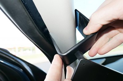 Mobilhållare Kia Niro från 2023- och framåt