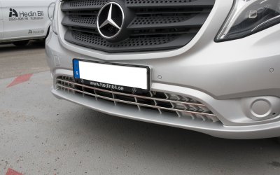 Nedre Grill Mercedes Vito 2014-2020. För bilar med lackerad stötfångare.