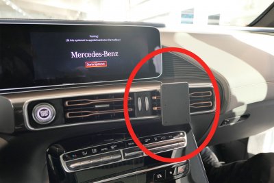 Mobilhållare Mercedes EQC från 2020-