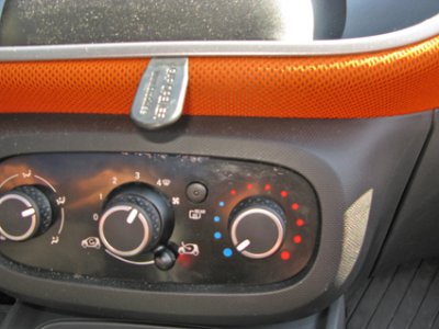Mobilhållare Smart Forfour från år 2014-