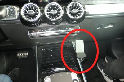 Mobilhållare Mercedes GLB från år 2020-2026