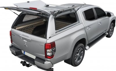 Flakkåpa Alpha CMX till Mitsubishi L200 från 2020-