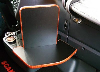 Kaffebord Scania P-Serie 2004-2009 – Praktiskt & snyggt