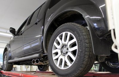 Sportavgassystem med sidepipes till Nissan Navara från 2006-2015