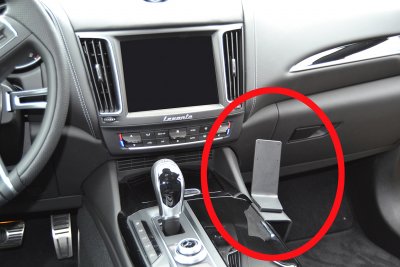Mobilhållare Maserati Levante 2016-