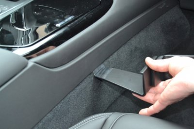 Mobilhållare Maserati Levante från 2016-