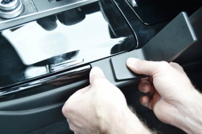 Mobilhållare Maserati Levante från år 2016-