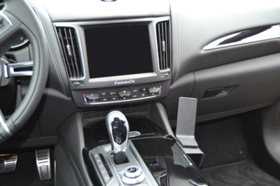 Mobilhållare Maserati Levante från 2016- och framåt
