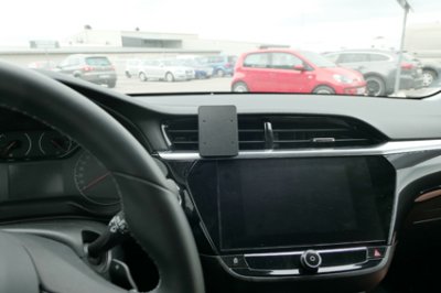 Mobilhållare Opel Corsa 2020-