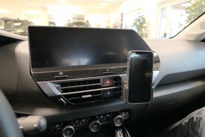 Mobilhållare Citroen C4 2021-