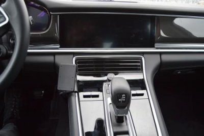Mobilhållare Porsche Panamera från årsmodell 2017-