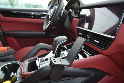 Mobilhållare Porsche Cayenne från 2018- och framåt