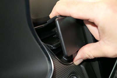 Montering av mobilhållare Renault Arkana från 2021-