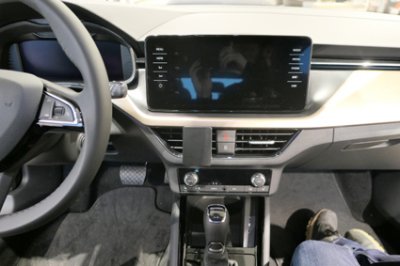 Mobilhållare Skoda Kamiq från 2020- och framåt