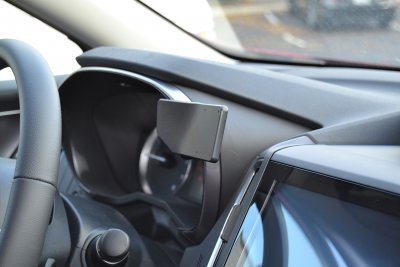 Mobilhållare Subaru XV från årsmodell 2018- och framåt