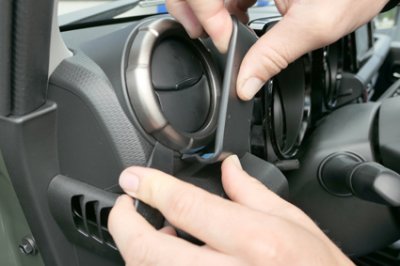 Mobilhållare Suzuki Jimny från 2018- och framåt