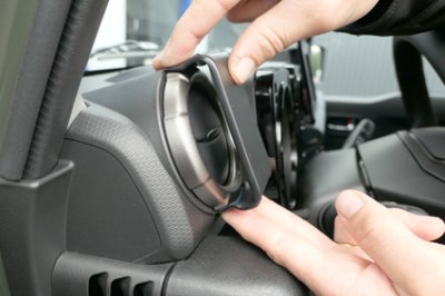 Mobilhållare Suzuki Jimny från årsmodell 2018-
