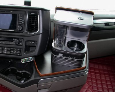 Kaffebord för KIRK-kaffemaskin Scania S-Serie från 2016 – Praktisk avlastningsyta