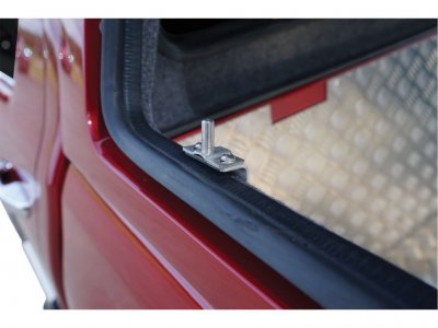 Flakkåpa Alpha GSX till Toyota Hilux från 2016-2021