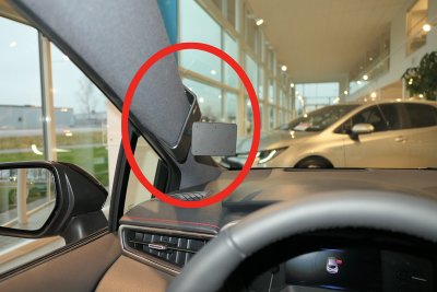 Mobilhållare Suzuki Swace från 2021-
