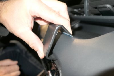 Mobilhållare till Mazda 2 från 2022- | Modellanpassad