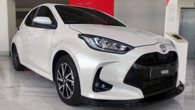 Frontsplitter Toyota Yaris från år 2020- och framåt