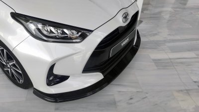 Frontsplitter Toyota Yaris från årsmodell 2020- och framåt