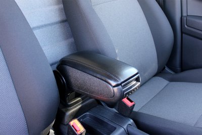 Armstöd i läderimitation till Volkswagen Caddy från 2004-2020
