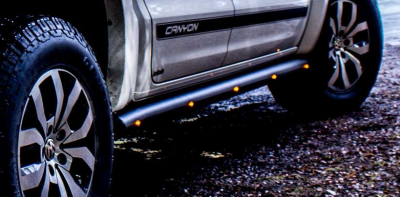 Sidorör i Rostfritt stål med mattsvart pulverlack till VW Amarok från 2011-