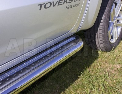 Sidorör med liten stegyta i Rostfritt stål till VW Amarok 2011-