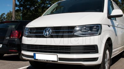 Övre grill i Rostfritt stål till VW T6 från 2016-2019 med lackerad stötfångare