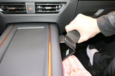 Mobilhållare till Cupra Born från 2022-
