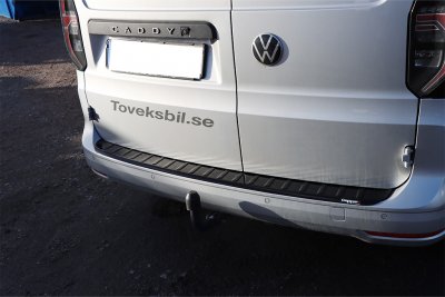 Lastskydd i reptålig plast till Volkswagen Caddy från 2021-