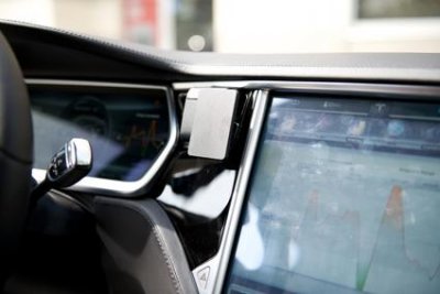 Mobilhållare Tesla Model S från 2012-