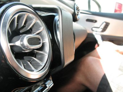 Mobilhållare Mercedes A klass från 2018-