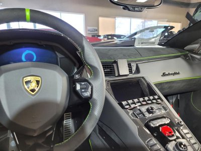 Mobilhållare Lamborghini Aventador 2011-
