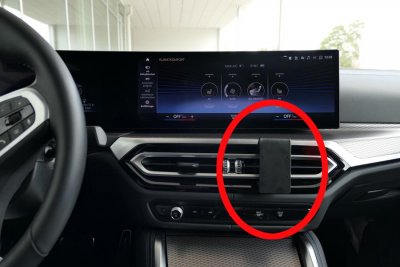 Mobilhållare BMW i4 från 2022-